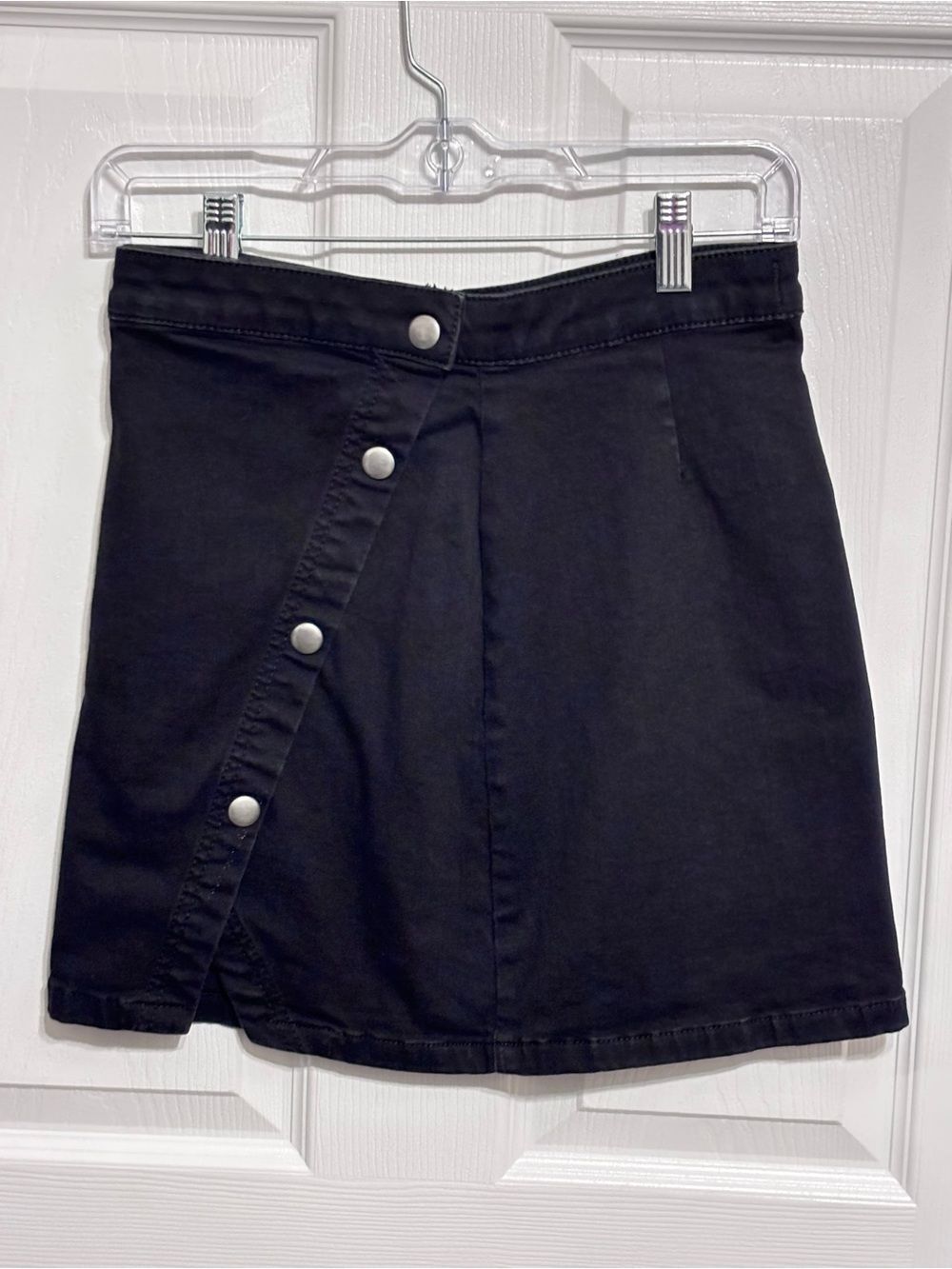 We The Free Black Asymmetrical Wrap A-line Denim Snap Mini Skirt Womenโs Size 6